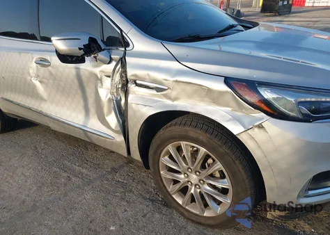 2020 Buick Enclave Fwd Essence z USA, uszkodzony, nr VIN 5GAERBKW1LJ135853